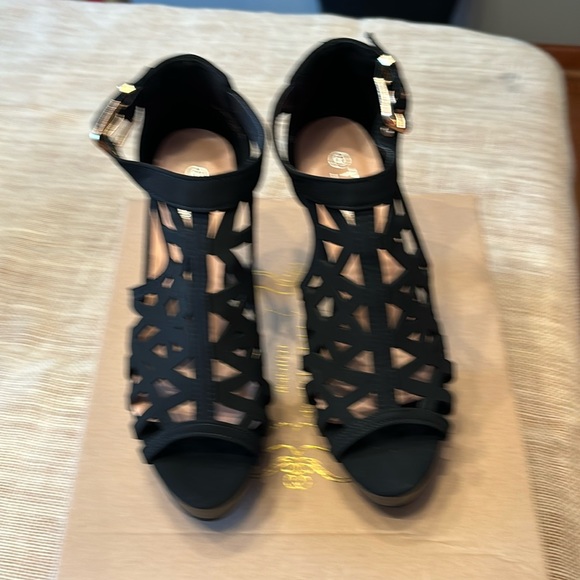 Trends Collection Heeled Sandals - Picture 1 of 5